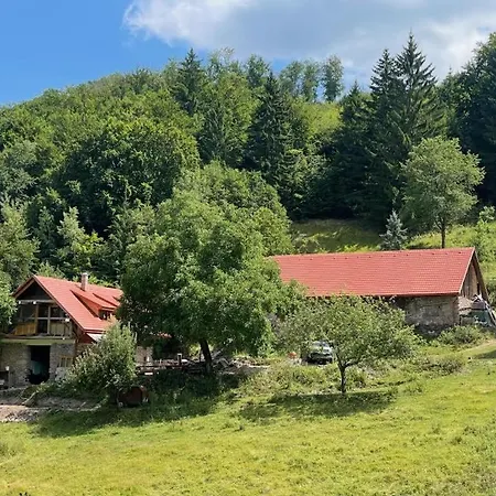 Off-grid Eco Farm Dolinka *