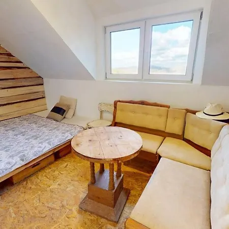 Dolinka Off-Grid Eco Farm Pobyt na farme *