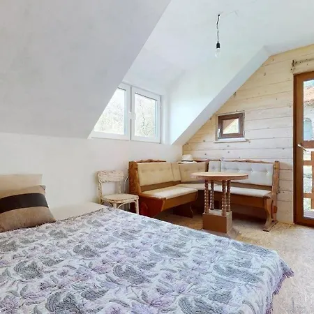 Pobyt na farme Dolinka Off-Grid Eco Farm
