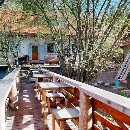 Off-grid Eco Farm Dolinka 农家乐