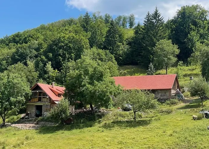 Off-grid Eco Farm Dolinka *